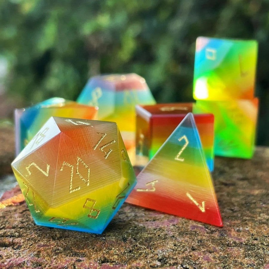 Norse Foundry Stone Dice: Catseye Rainbow