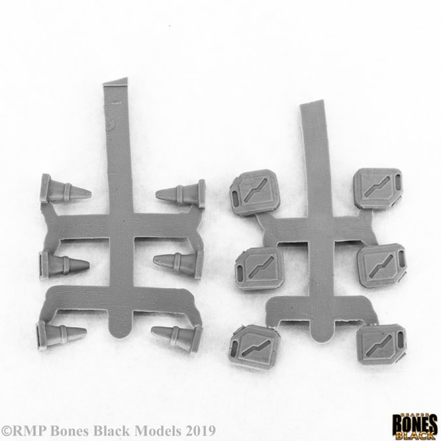 Bones Black: Modern Accessories (Gas Cans & Pylons) 49010
