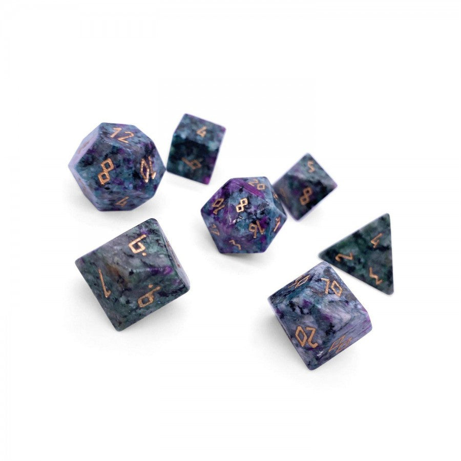 Norse Foundry Stone Dice: Ruby Zoisite